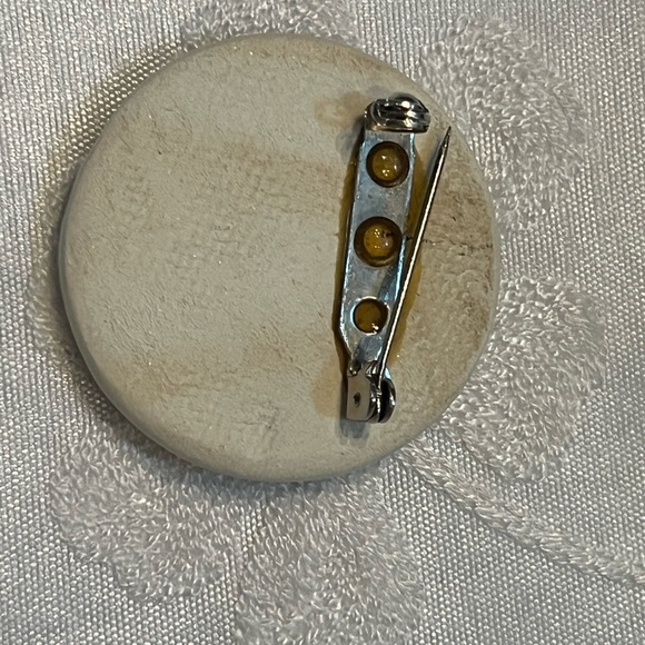 Vintage Ceramic School Nurse pin - Picture 5 of 5